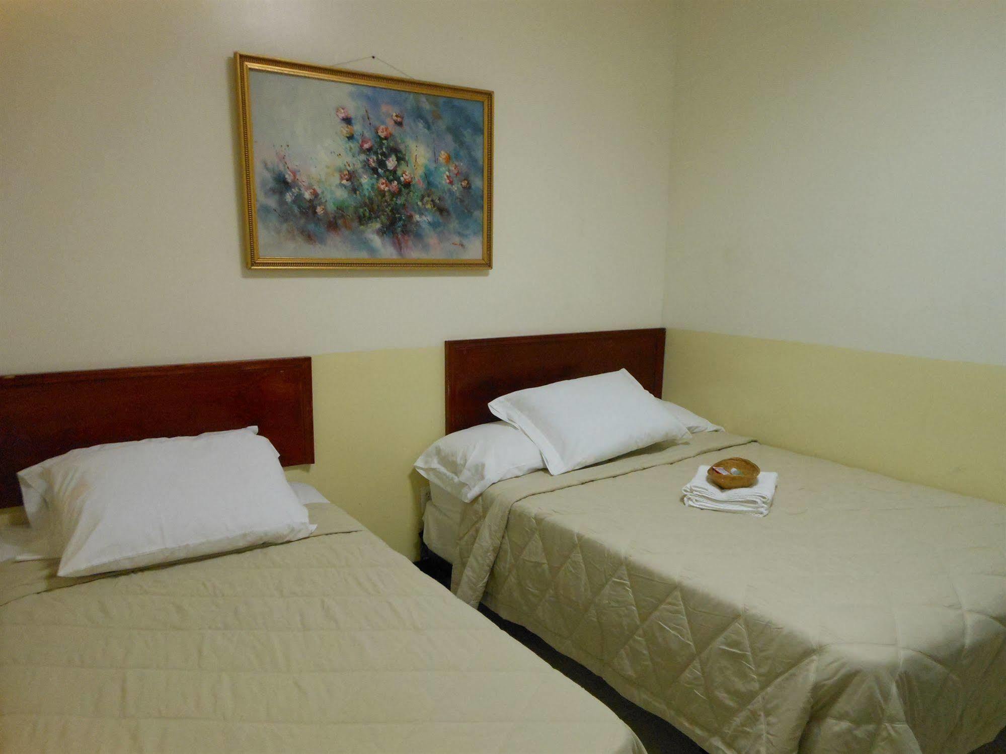 Hostal The Sunbright *